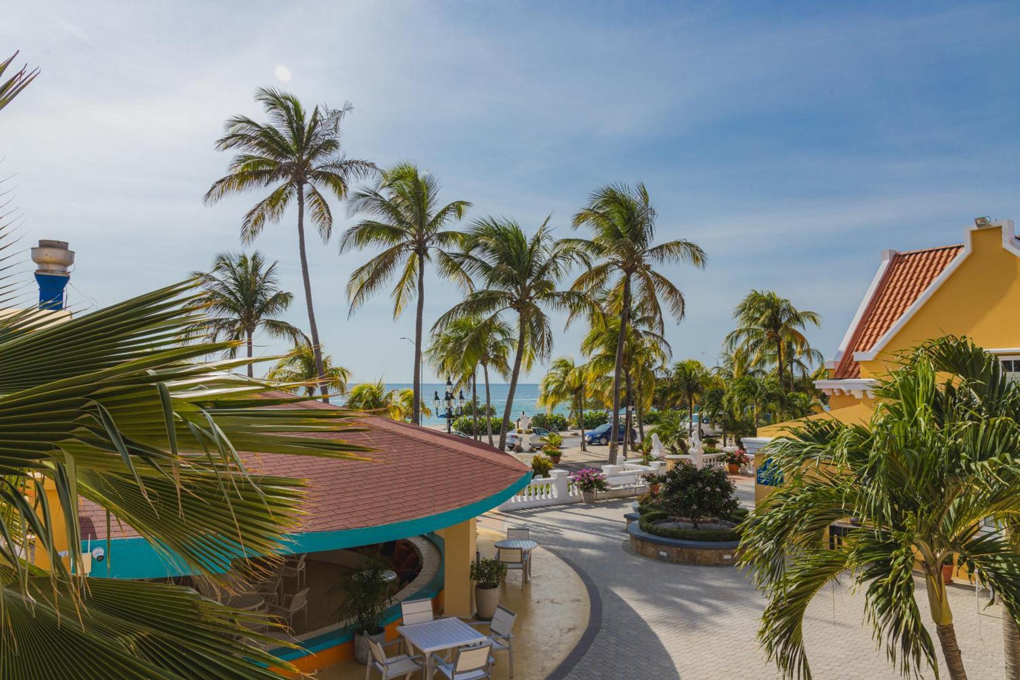 Amsterdam Manor Beach Resort Palm Beach Exterior photo